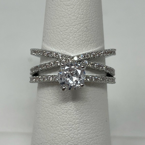 925 SS Crisscross CZ Ring - Picture 6 of 8